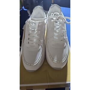 Michael Kors Andi Trainer sneakers size 6.5